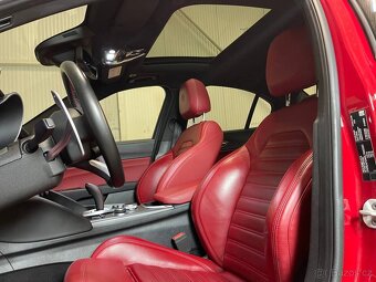 Alfa Romeo Giulia 12.2020 2.0 280k Veloce ČR DPH - 17