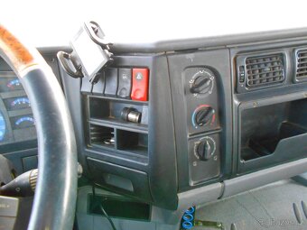 RENAULT KERAX 270.19 4x2 - 17
