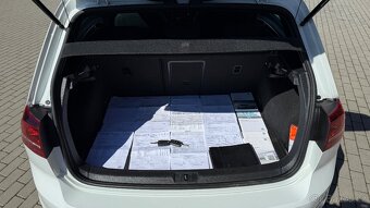 Volkswagen Golf //1.6TDi//81kW//R-LINE//LED SVĚTLA// - 17