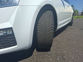 Škoda Octavia 3 RS 2.0TDi 135kW,DSG,tempomat,senzory - 17