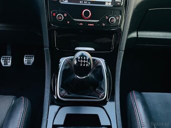 Ford S-MAX  2.0TDCi 120KW MANUÁL VÝHŘEV KAMERA TITANIUM S - 17