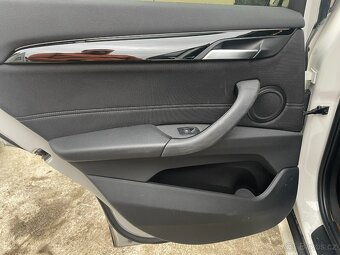 BMW X1 AUTOMAT xDrive CELA SERVISKA KAMERA TEMPOMAT -DPH - 17