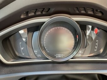 Volvo V40 D2 AUTOMAT 2.0 diesel - 17