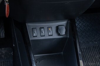 Dacia Spring 26.8 kWh Expression / Nelakované - 17