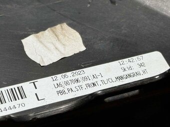 VW PASSAT B8 FACELIFT - náraznik 4xPDC - LB7R - 3G0807221E - 17