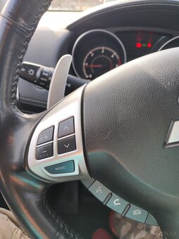 Mitsubishi Outlander 2.2DI-D 4x4 128tis.km - 17