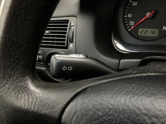 VOLKSWAGEN GOLF 1.4 16V - 17