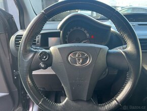 Toyota iQ 1.0 VVT-i 50KW, Klimatizace - 17
