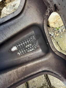 Originální litá kola FORD Mondeo R18 5x108 7,5Jx18H2 ET52,5 - 17