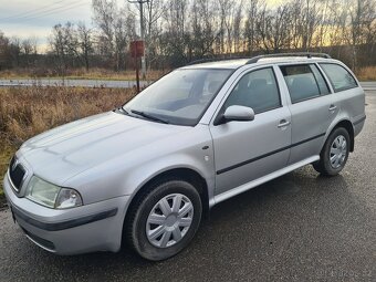 Krásná zdravá Octavia Combi Ambiente LPG s novou technickou - 17