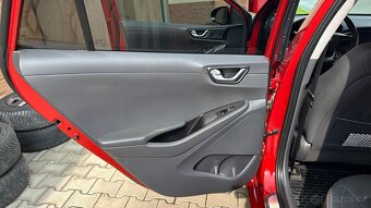 Elektromobil Hyundai Ioniq 1. majitel, možný odpočet DPH. - 17