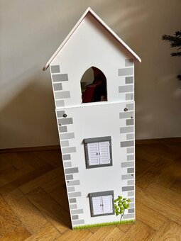 Dřevěný domeček pro panenky Playtive - 17