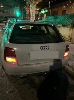 AUDI - Čierne lesklé znaky - 17