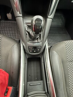 Opel Zafira Tourer 7-MÍST - 17