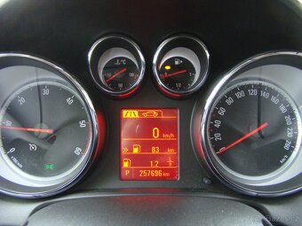 Opel Astra 2.0CDTi AUTOMAT - 17
