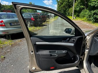 Škoda Octavia 1,6 MPi 75kW, r.v. 2005, ČR-1.majitel - 17