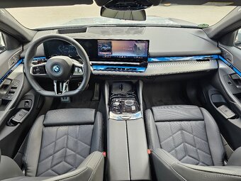 BMW Řada 5, 550e xDrive - 17