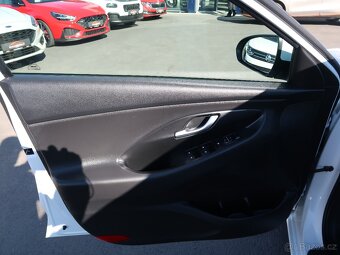 Hyundai i30 1.0T-GDI,88kW,1majČR,69tkm,klima - 17