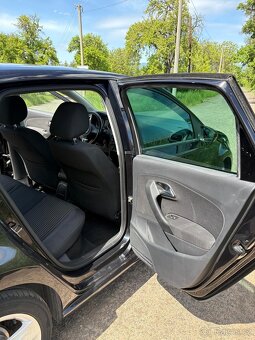 Volkswagen Polo 1.6 TDI Highline - 17