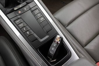 Porsche Carrera S manual - 17
