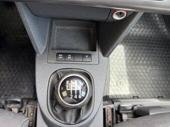Volkswagen Touran, 2.0TDI, 125kw L+Z pneu - 17