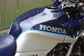 Honda VF 1000F - 17
