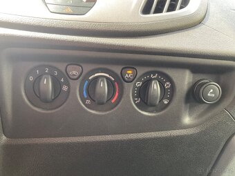 Ford Transit MK8 2.2TDCi 114kW L2H2 DPH Navi Tažné Webasto - 17