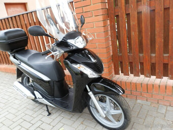 Honda SH 125i (2010) - 17