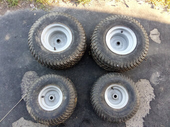 Kolo zahradní traktor - 17