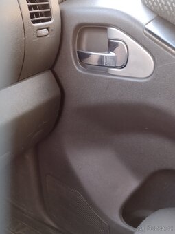 Nissan Navara 2,5 DCI D401 140kw 4x4 - 17