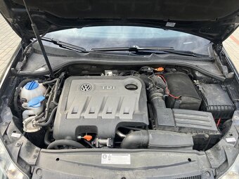 VW Golf VI 2.0 TDI 103 kW - TAŽNÉ, WEBASTO, VÝBORNÝ STAV - 17