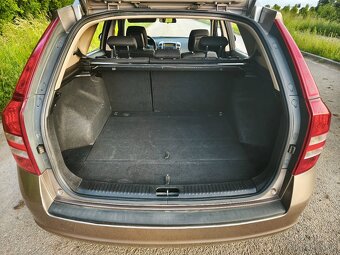 Kia Ceed 1.6 CRDi Combi po servise za 21tis.Kč - 17