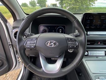 Hyundai Kona Electric 2022 v záruce, 1.majitel, tažné, DPH - 17