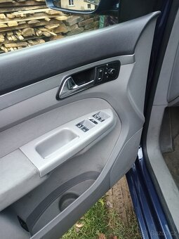 Volkswagen Touran, 1.9 TDI automat, STK do 8/2027 - 17