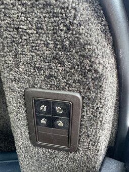 Land Rover Range 4.4 SDV8,luxusní výbava-splátky pro všechny - 17