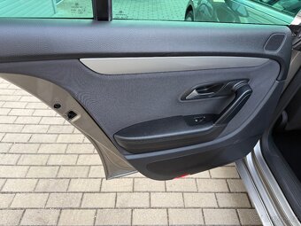 Volkswagen PASSAT CC 2.0 TDi CR SPORT - 17