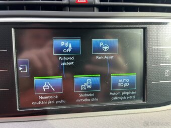 Citroën C4 Picasso 1.6i 88kW 7míst,navi,kamera - 17