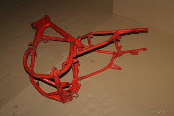 ČZ 125/519 Rám, nádrž , molitan sedla a další díly - 17