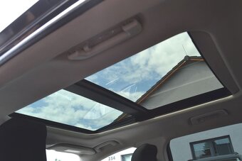 Ford Mondeo 2.0 TDCi 110kW Titanium Panorama kombi - 17