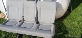 PRODÁM TROJSEDAČKU ORIGINÁL VW T5 TRANSPORTER - 17