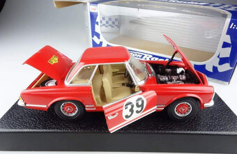 1:18 MercedesBenz 300 SL Flügeltürer Gullwing W198 1954 - 17