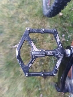 Horské kolo SPECIALIZED 26". - 17