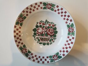 Predám staré závesné taniere - 17