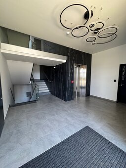 Pronájem 3+kk 92 m² s garáží a balkonem – Praha Hlubočepy - 17