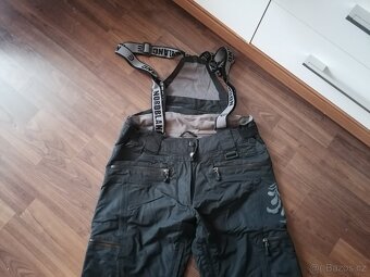 Zimní bunda vel. L, zimní vesta L, lyžařské kalhoty vel. 40 - 17