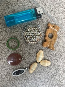 Mix bižuterie, přivedli z kůže, korálů… - 17