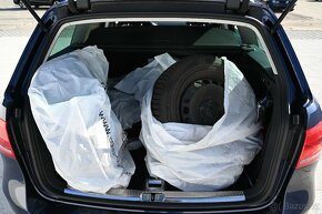 Volkswagen Passat 2.0TDI 125KW DSG 4x4 Highline 12/10 - 17
