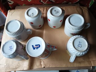 stare porcelanove hrnky malovane sady - 17