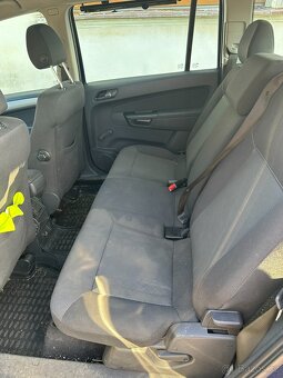 2009 Opel Zafira 1,8 benzín 103kw k opravě nebo na ND - 17