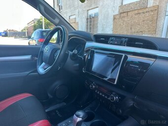 Toyota Hilux DC 2.4 D-4D - 17